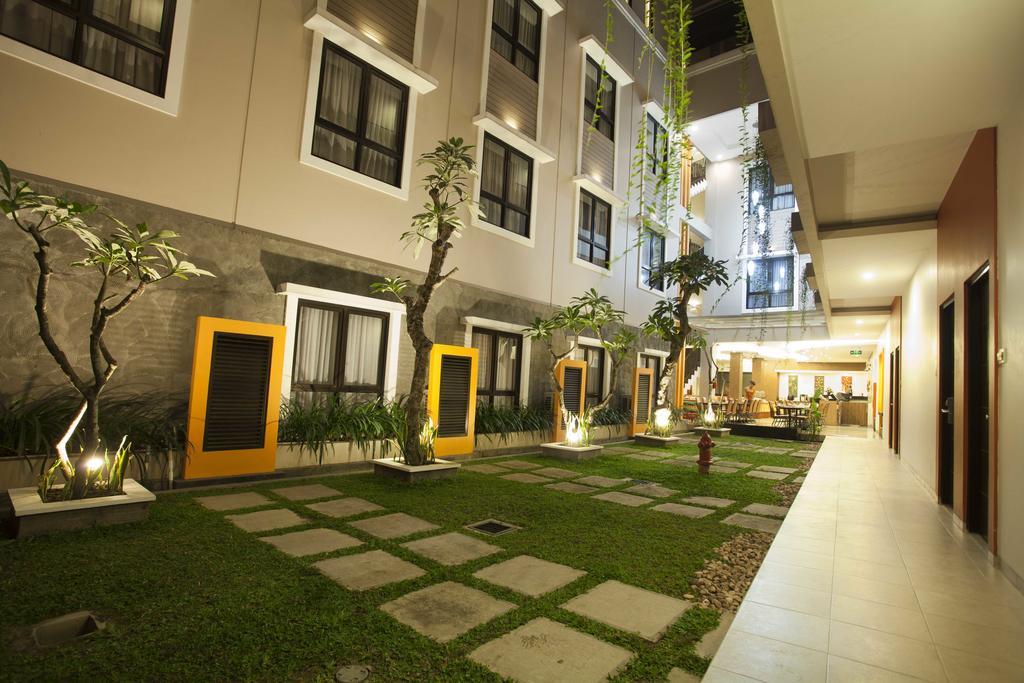 Jentra Dagen Hotel Malioboro Yogyakarta Exterior foto